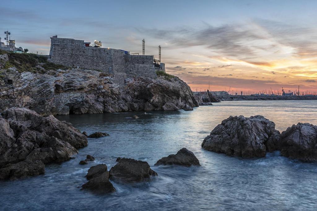 Апартаменты Joli F3 Sete A La Caraussanne Экстерьер фото